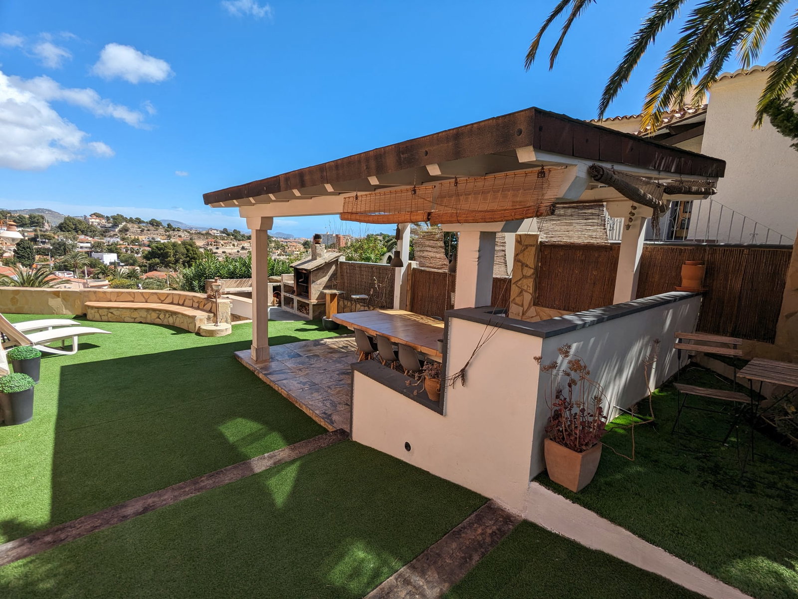 4223CAL Renovated villa with sea views and good rental potential for sale close to the center of Calpe
