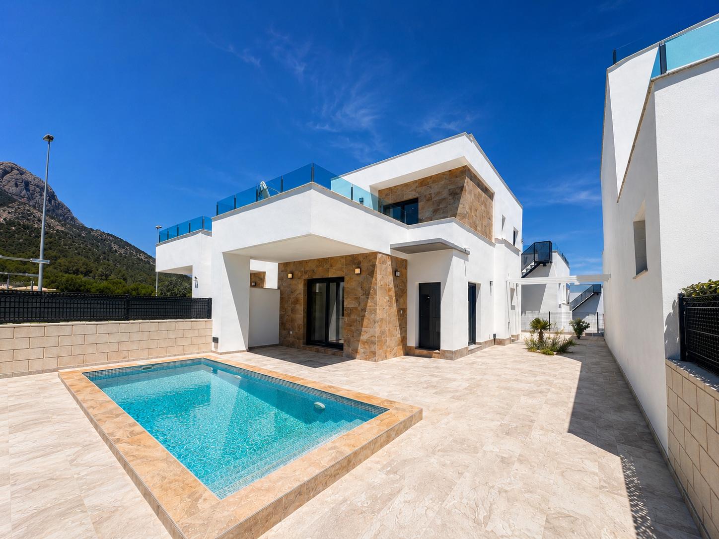 7121_02 C3XY7121NUC Villa contemporánea con piscina privada en venta en Polop de la Marina