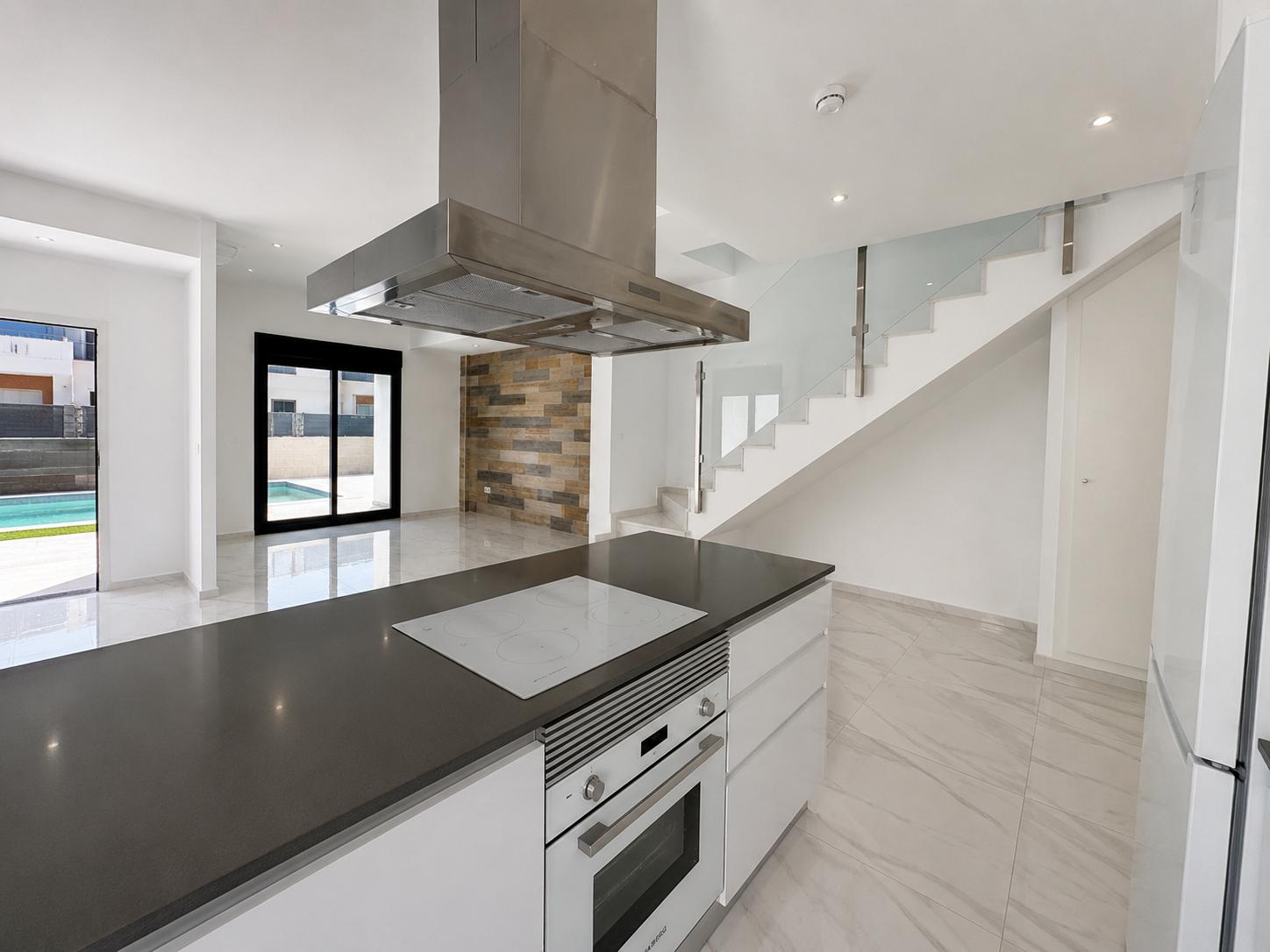 C3XY7121NUC Villa contemporánea con piscina privada en venta en Polop de la Marina