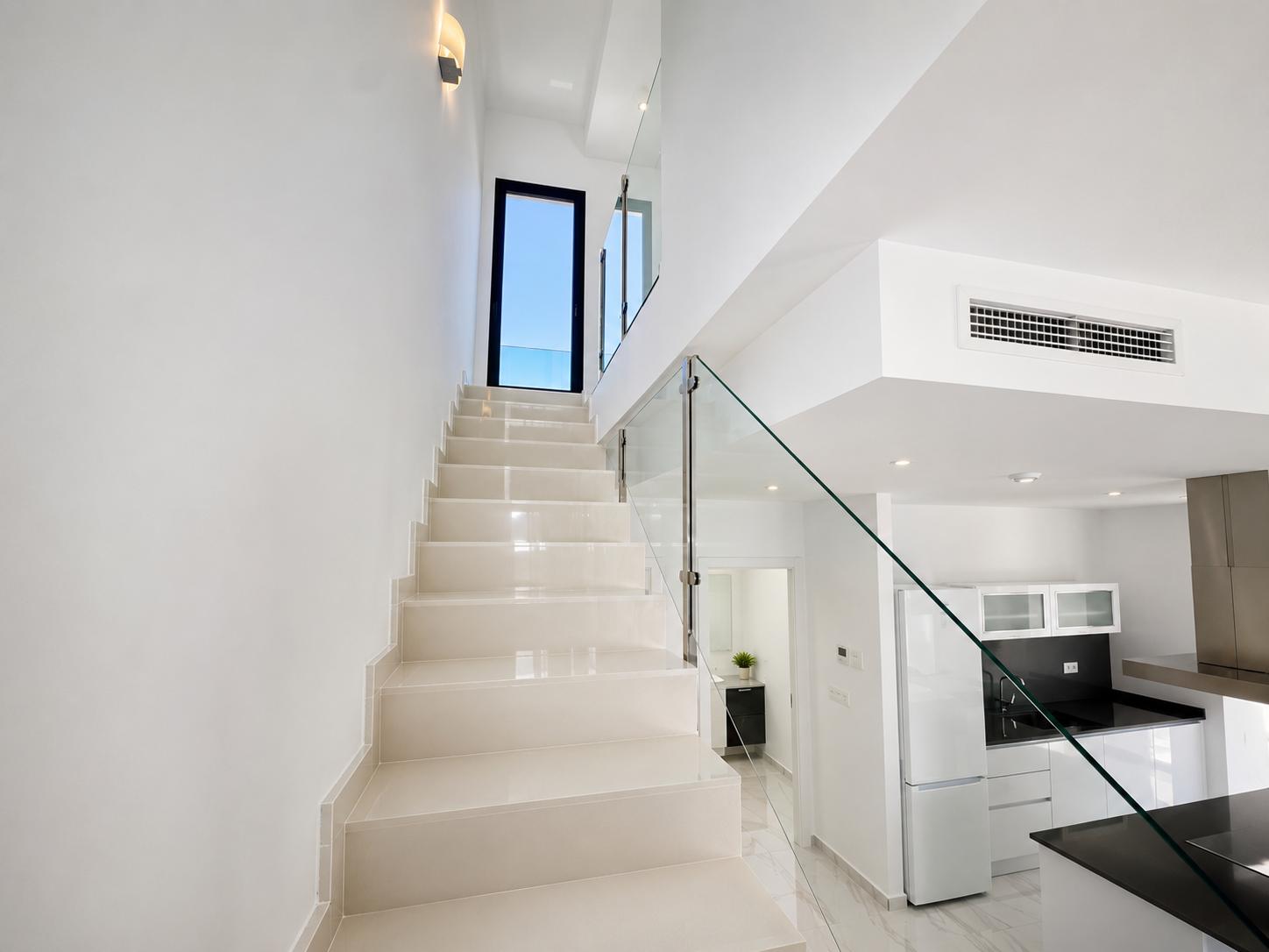C3XY7121NUC Villa contemporánea con piscina privada en venta en Polop de la Marina