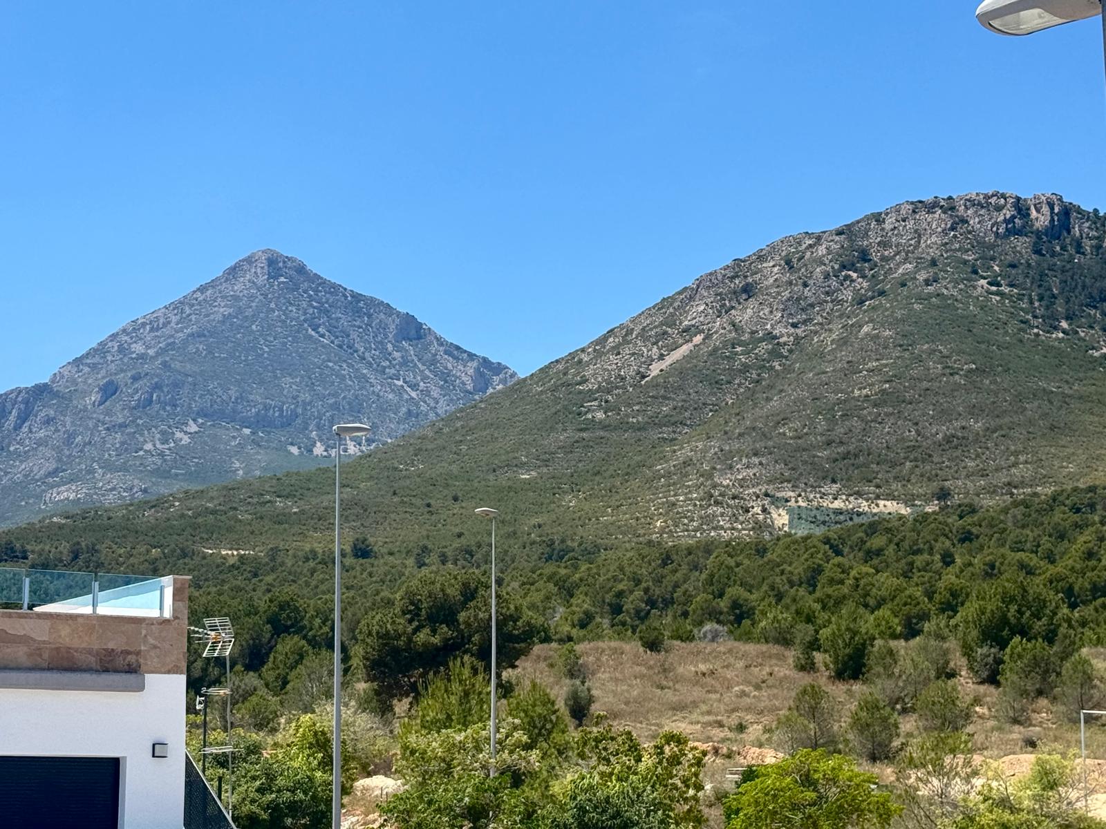 C3XY7121NUC Villa contemporánea con piscina privada en venta en Polop de la Marina